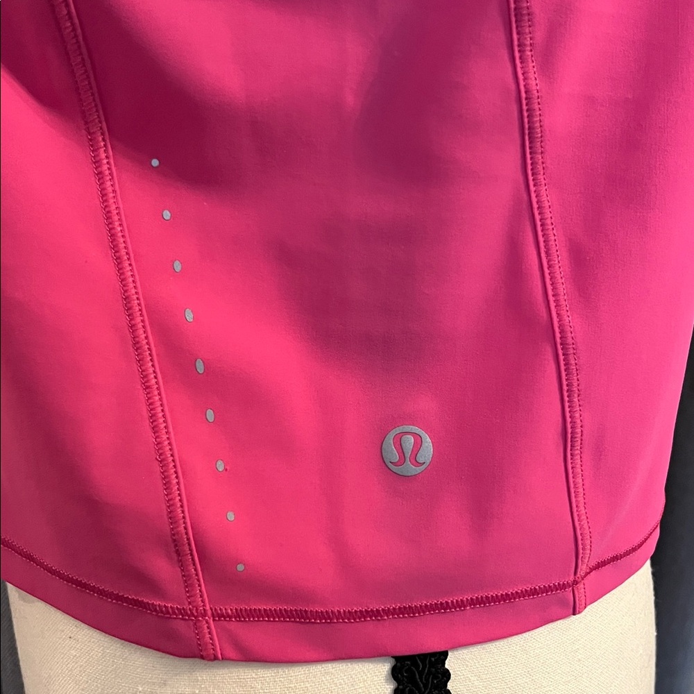 Lululemon Lightweight Tank size 6 - Picture 3 of 3
